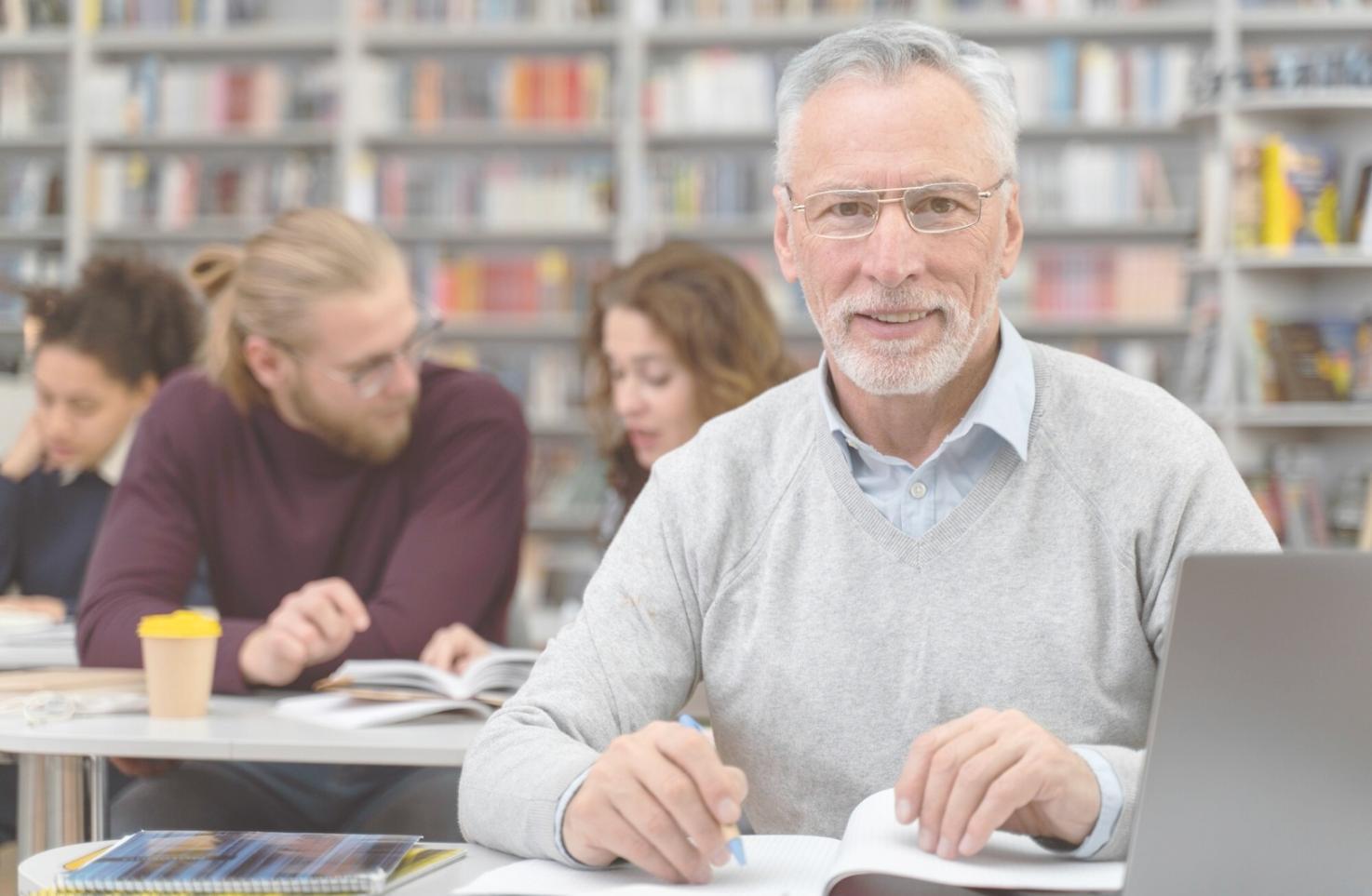 Sesión de trabajo con metodología personalizada en finanzas